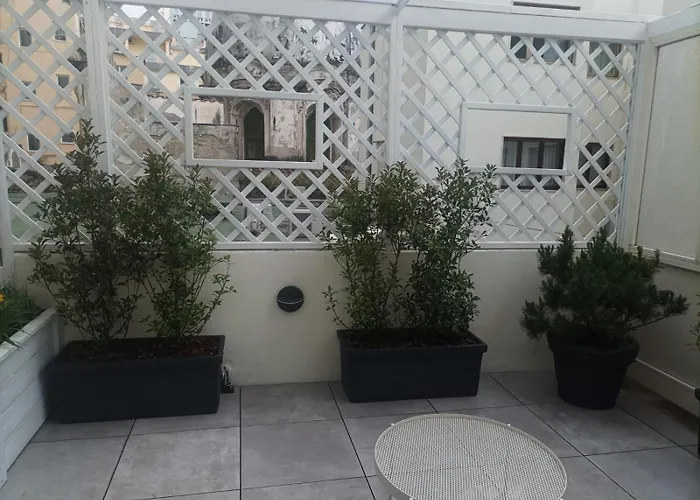 Domus Cervantes Apartment